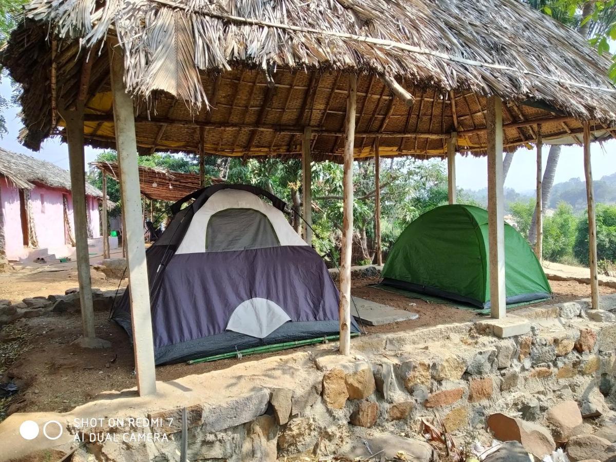 Drunken Monkey Camping Site Hotell Hampi Eksteriør bilde